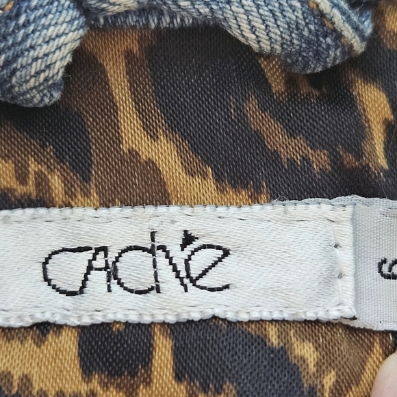 Cache Women's Blue Denim Short Jacket Rhinestone Buttons Size 6 - Picture 10 of 12